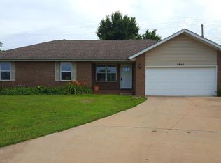 4846 W Burbank St, Springfield, MO 65802