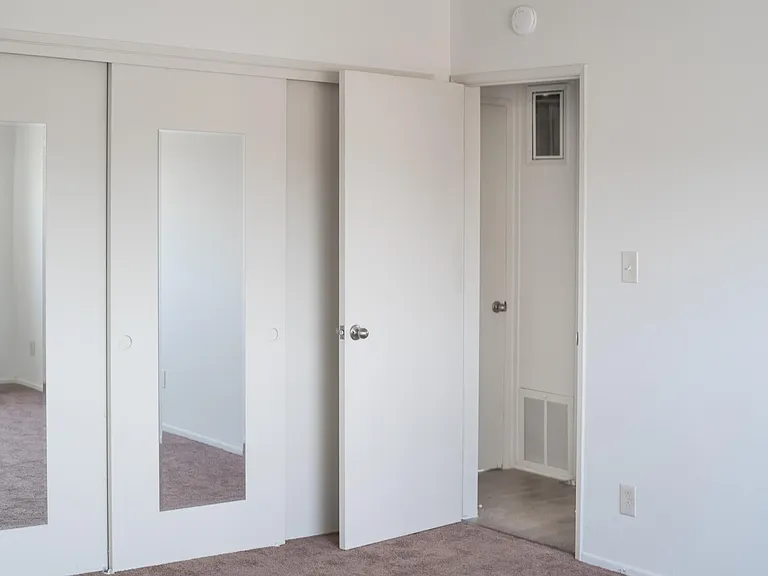 819 Ocean Park Blvd #4 — Photo 13