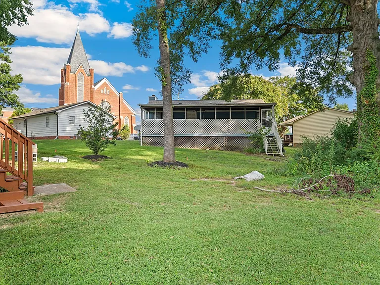 9 Hayti Ln — Photo 16