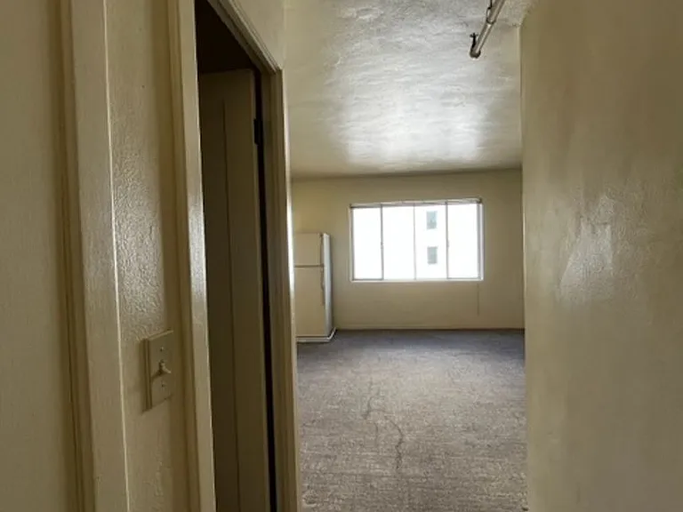 Eugene Manor Apartments — Photo 9