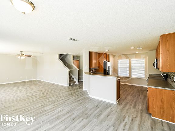 3rd image of 9634 Hazel Lake Dr