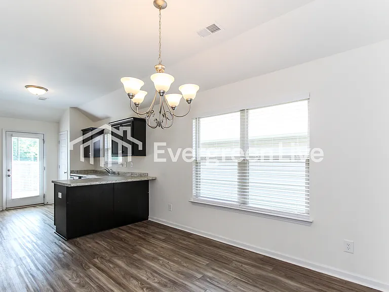 4834 Cove Ln — Photo 4