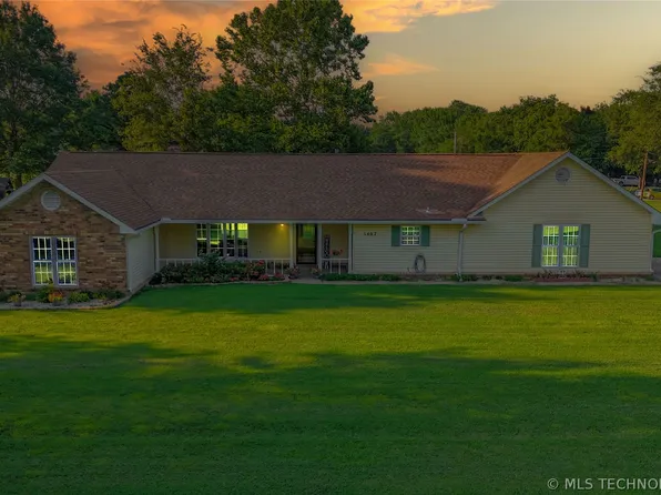 1407 SE 7th St, Wagoner, OK 74467