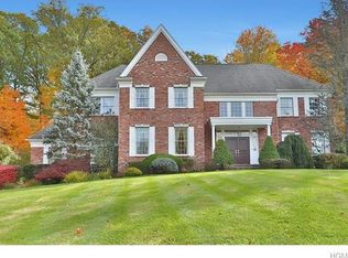 6 Golden Rd, Montebello, NY 10901