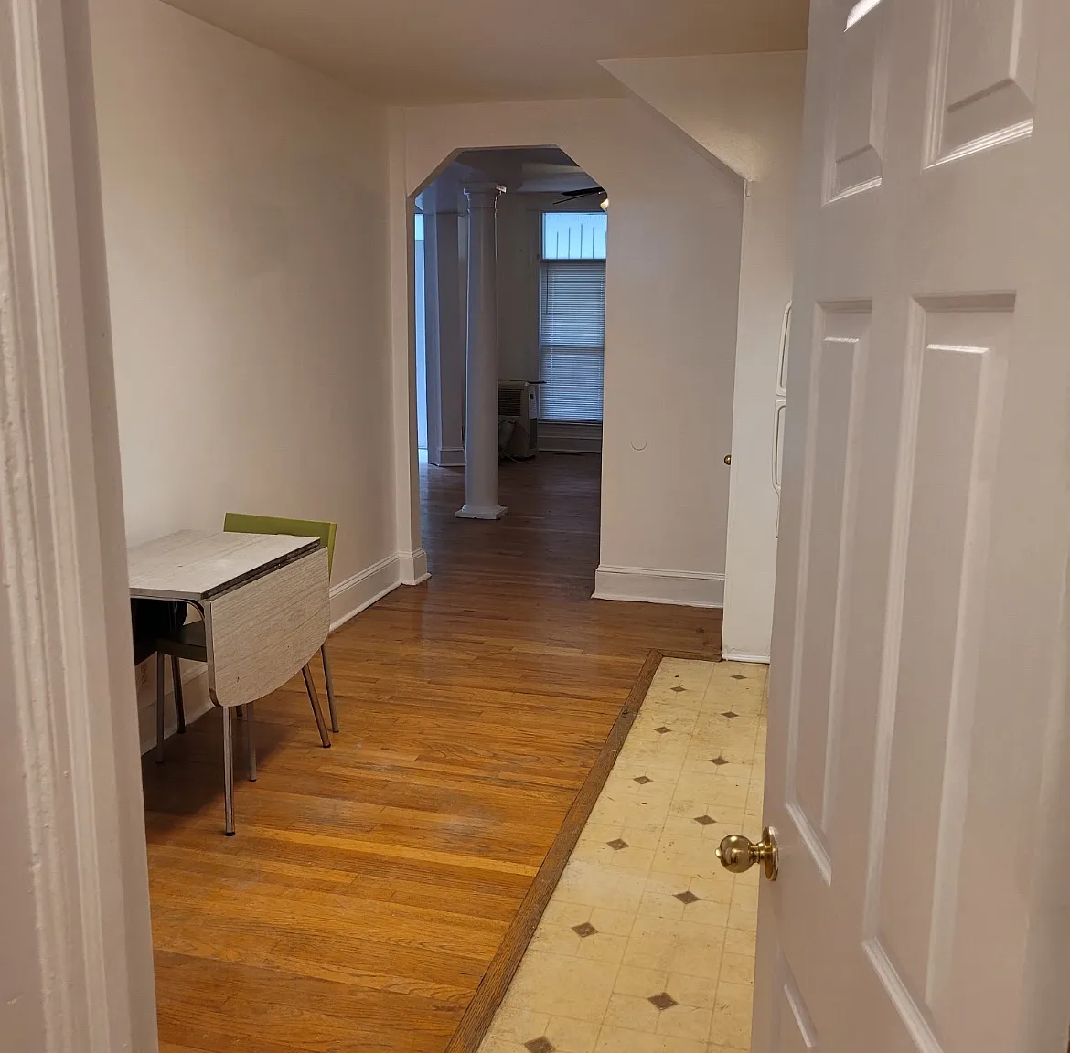 1 bed, 900 sqft, $1,380 — Photo 3