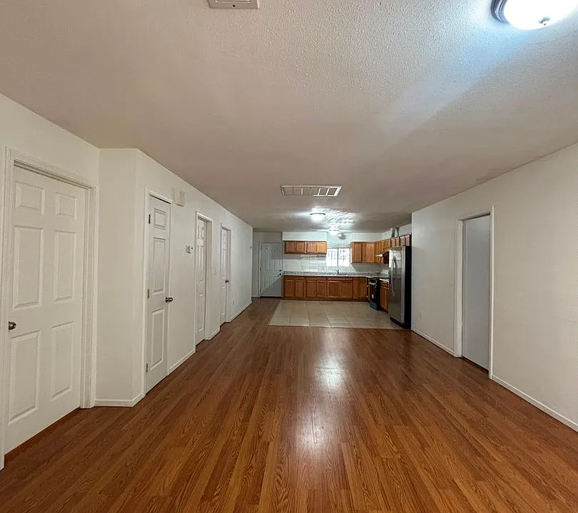 572 Lenrey Ave