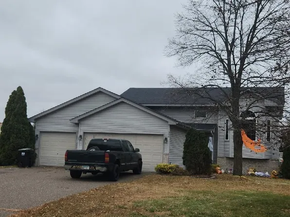 306 Elm St SW, Isanti, MN 55040