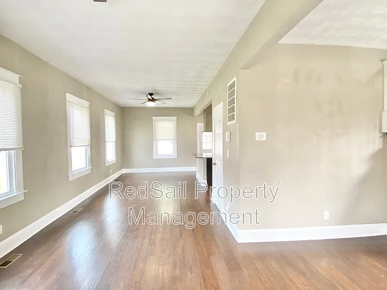 1708 Canton Ave — Photo 6