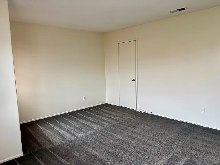 11839 Garrison Dr — Photo 16