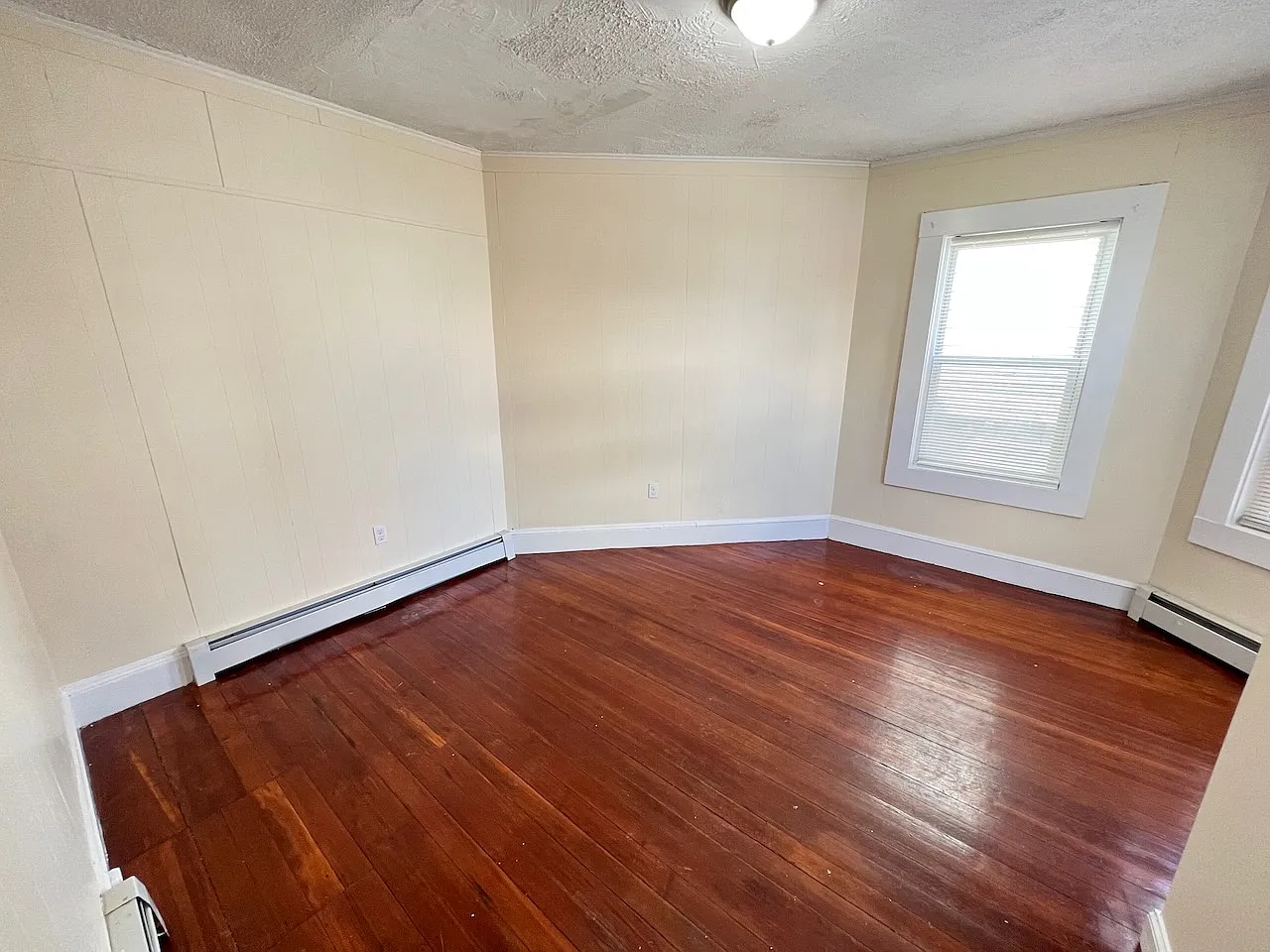 4 bed, 2.0 bath, 1500 sqft, $3,200 — Photo 4