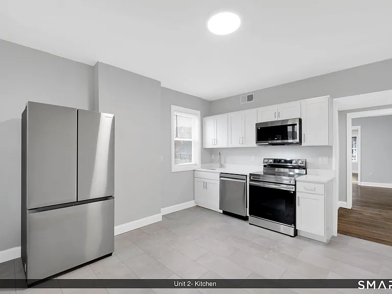 144 Madison St #2 — Photo 4