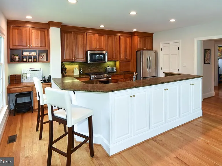 710 W View Ter — Photo 22