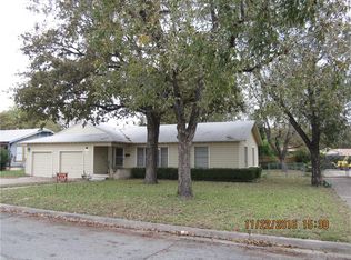 2116 Westchester Dr, Haltom City, TX 76117