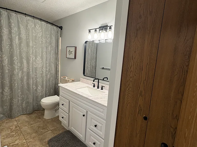 686 Plainfield Ct #1 — Photo 14