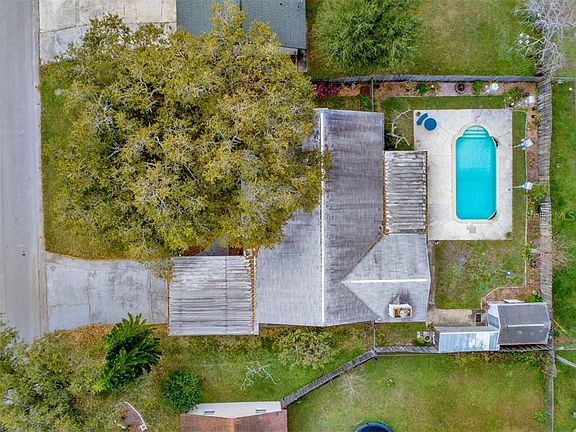 4th image of 2846 Banyan Ln