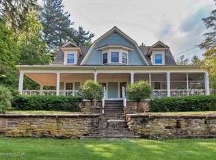 131 Machell Ave, Dallas, PA 18612