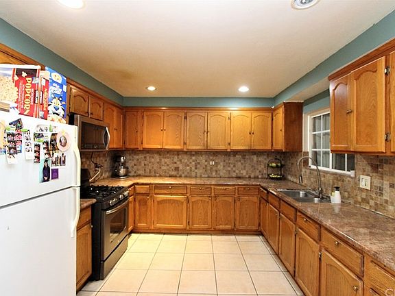 5th image of 2806 W Saint Gertrude Pl