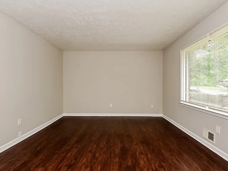 3074 Menlo Park Dr — Photo 5