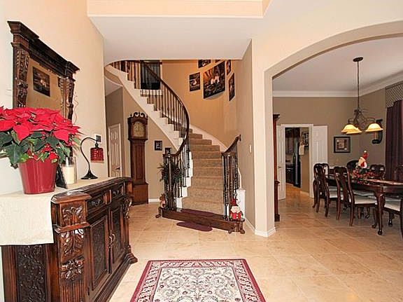 2nd image of 1705 Briaroaks Dr