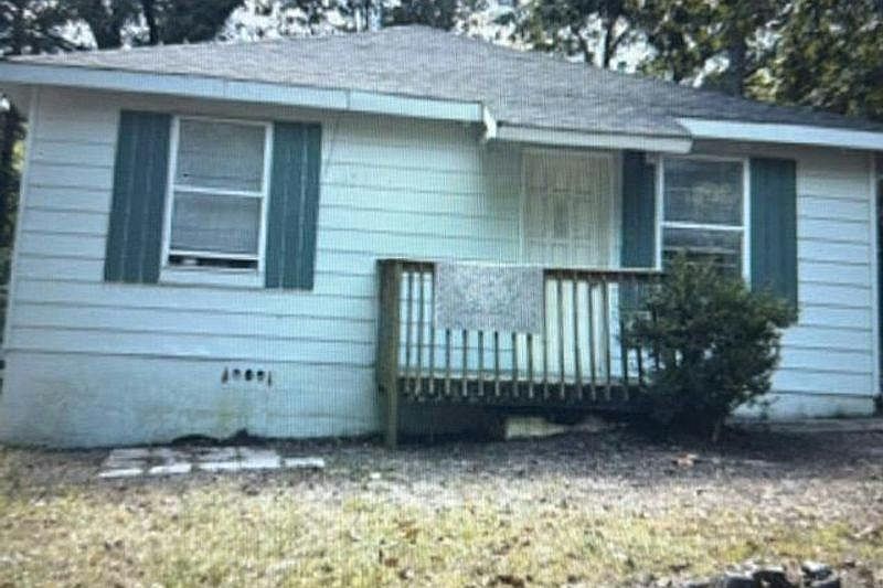 1st image of 1558 Chattanooga St