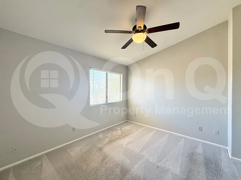 182 W Knox Rd — Photo 20