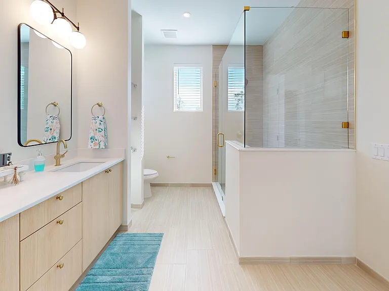 Master Bathroom Master Bathroom