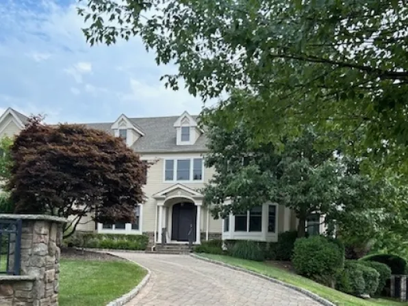 12 Sunshine Ln, Livingston Twp., NJ 07039