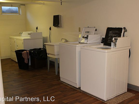 4th image of 1712 5th St W #101