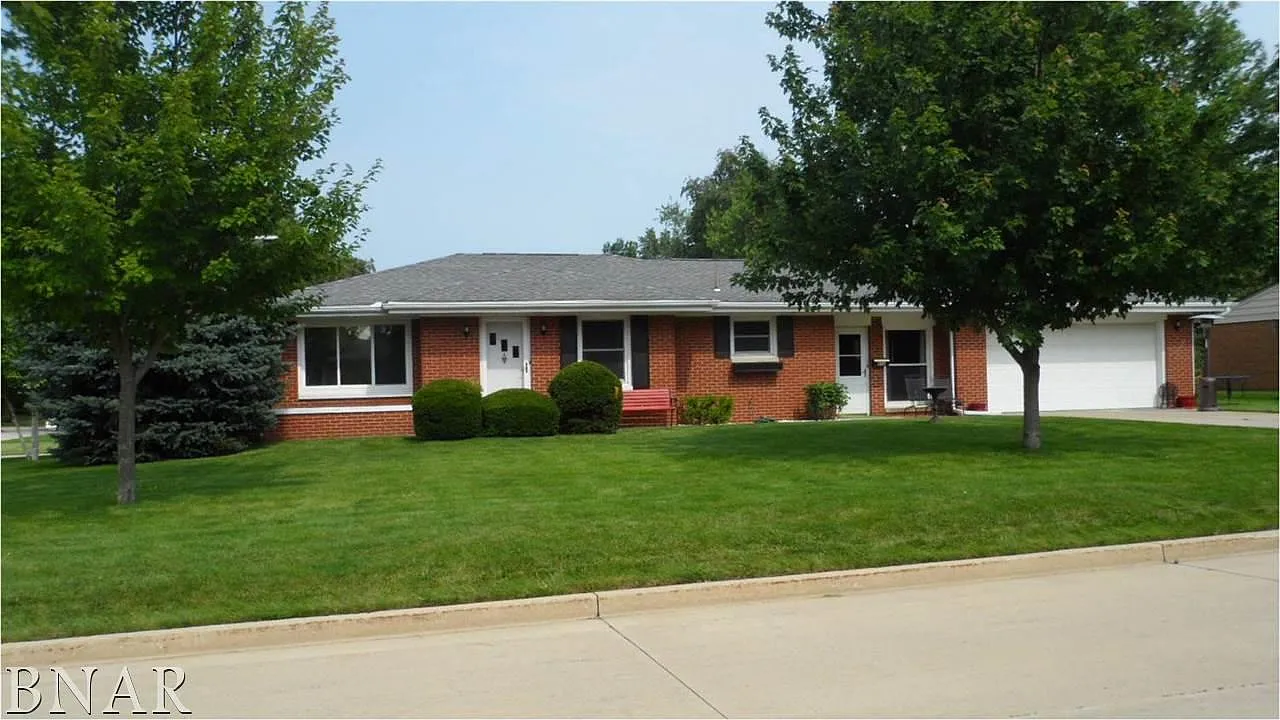906 Vale St photo 1