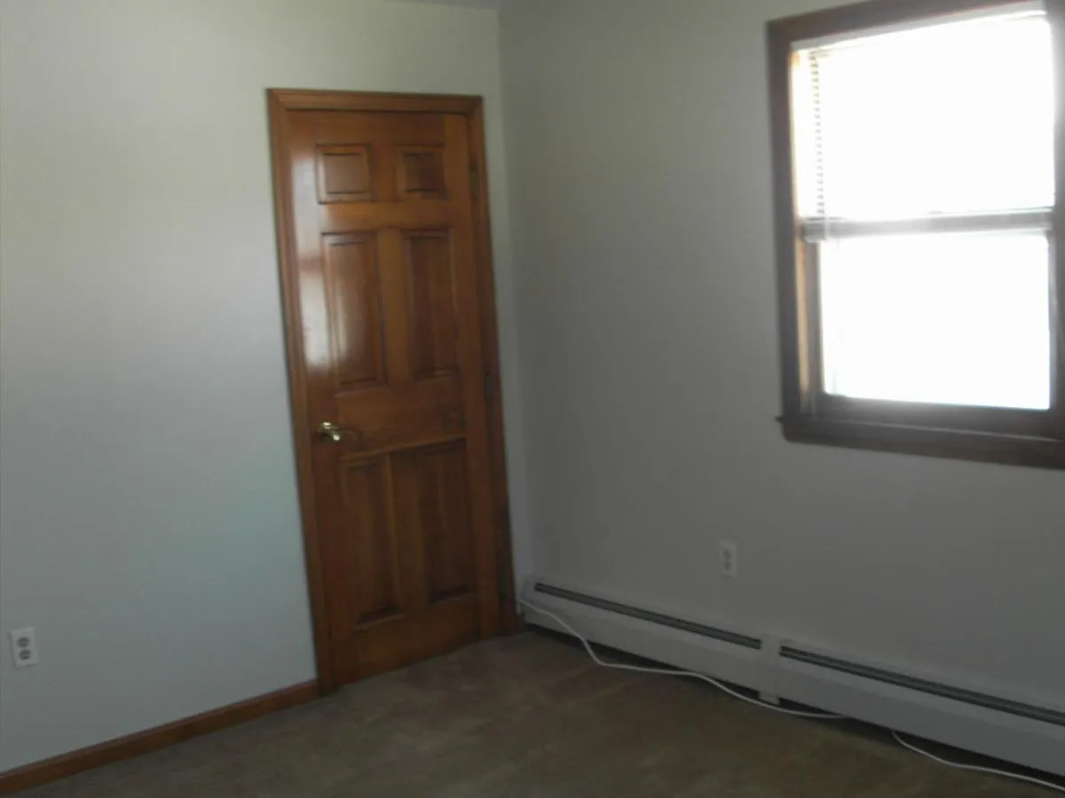 Living Room view1 - 122 Kinsley St #A