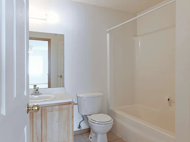 Park Ridge Apartments — Photo 57
