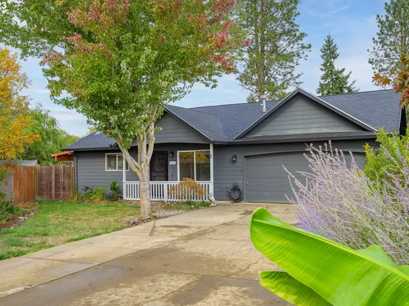 148 Getchell Ct, Amity, OR 97101
