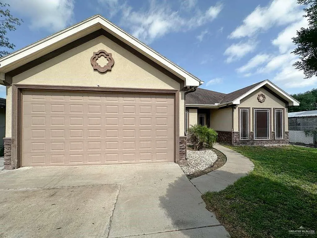 Building Photo - 6307 Valencia Dr