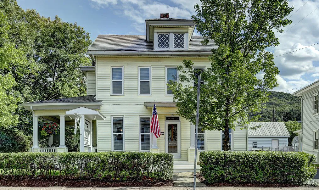 30 West Main Street_C - C — Photo 1
