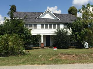 113 W School St, Linden, TN 37096