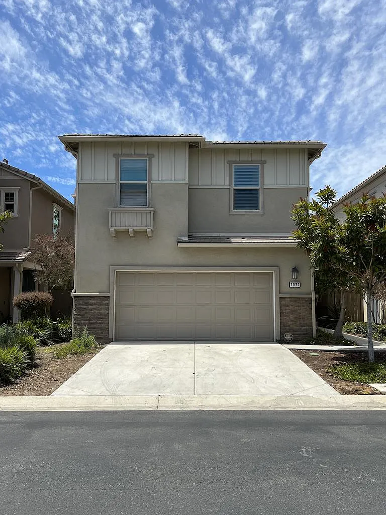 2072 Blue Oak Ln — Photo 2