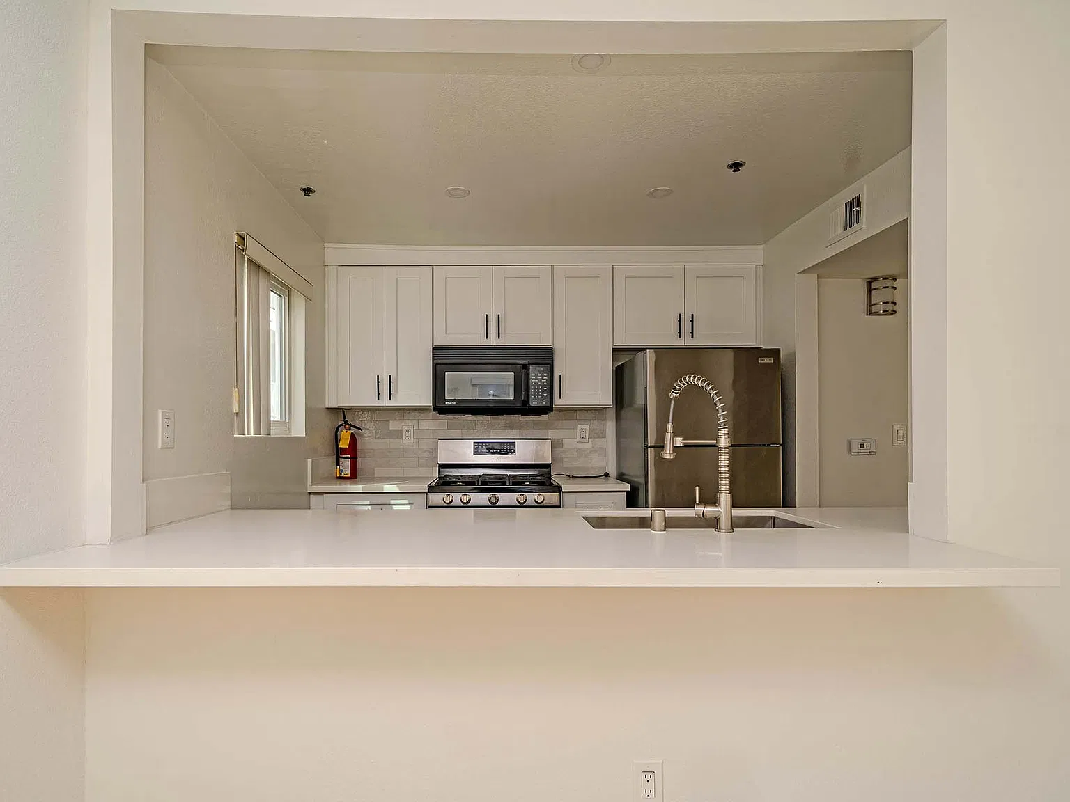 1 bed, 759 sqft, $2,150 — Photo 3