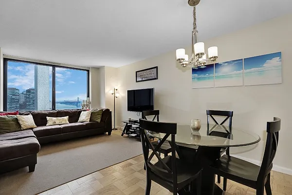 Rented by Carini Group | media 11