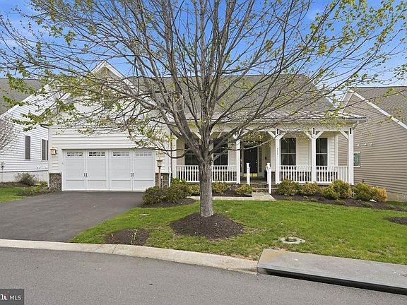 3rd image of 311 Grebe Dr