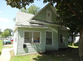 603 S Main St, Wapello, IA 52653
