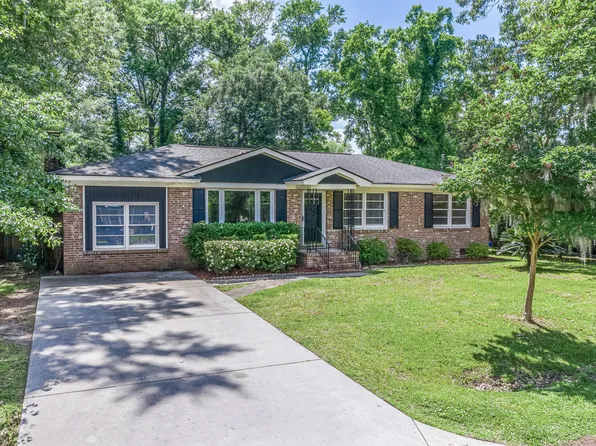 1205 Valley Dr, Hanahan, SC 29410