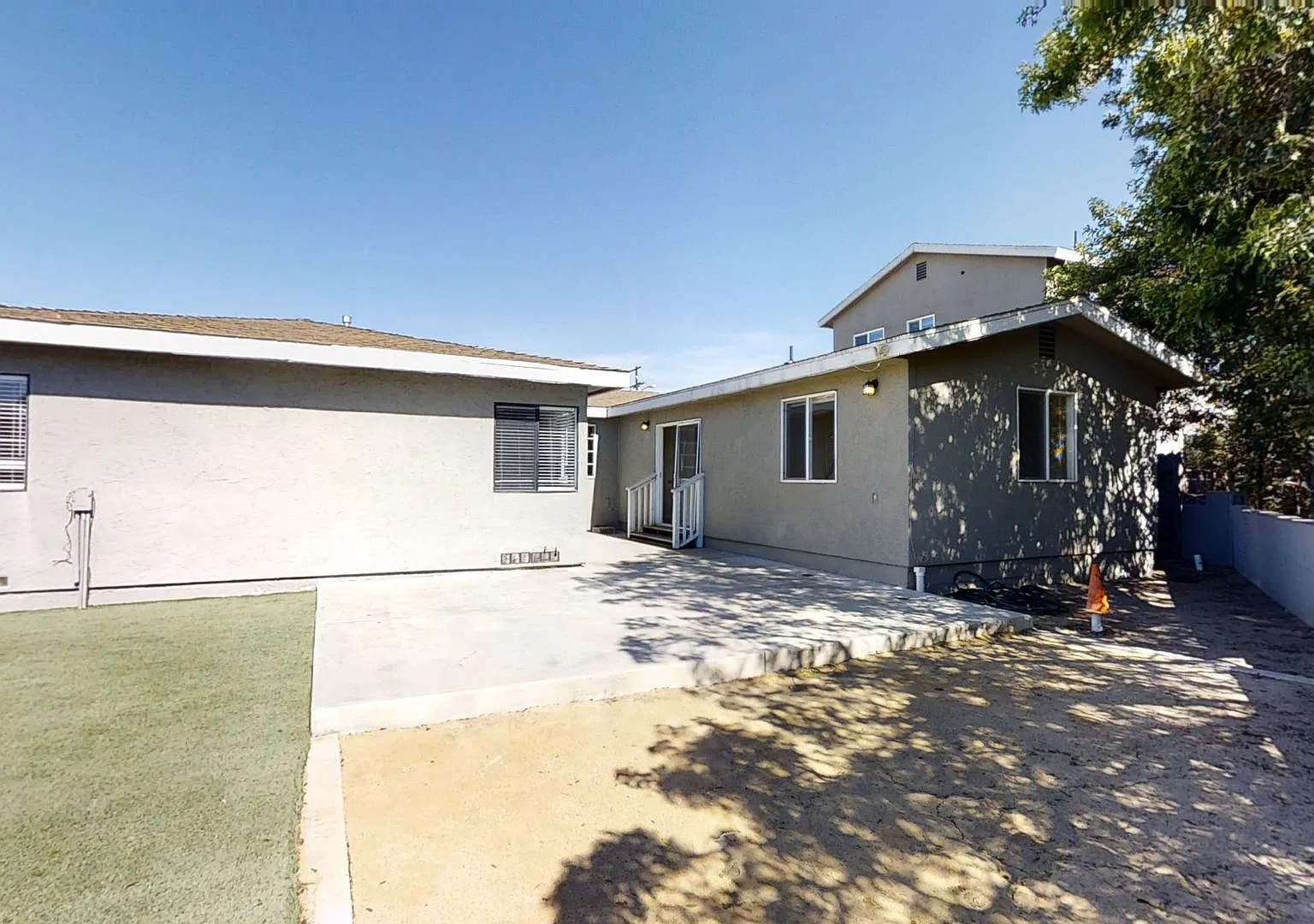 7BD/3BA, Big Driveway!! — Photo 4