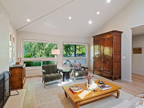 5th image of 205 Mountain View Drive
