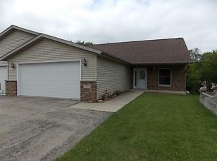 1612 Stacy Ln, Fort Atkinson, WI 53538