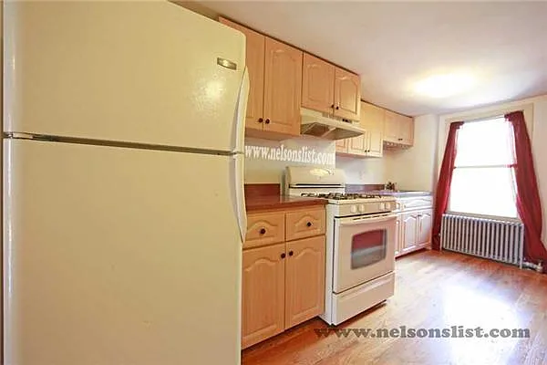 Rented by R New York | media 16