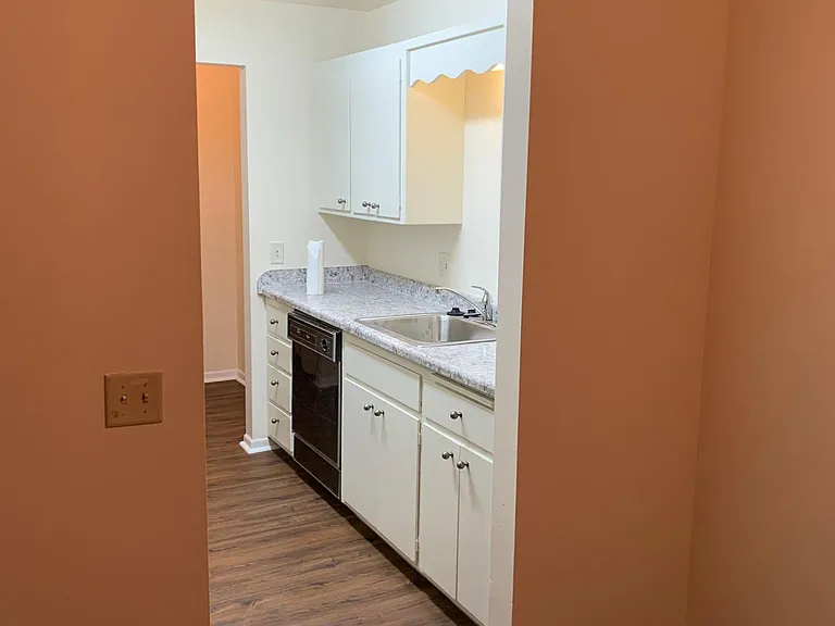 2122 Allen Blvd #28 — Photo 5