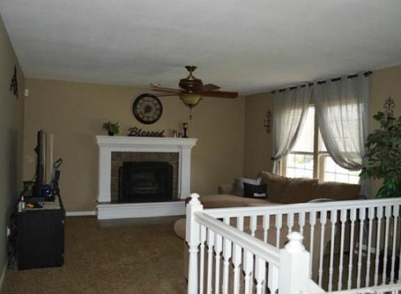 2nd image of 820 SW Highland Ave