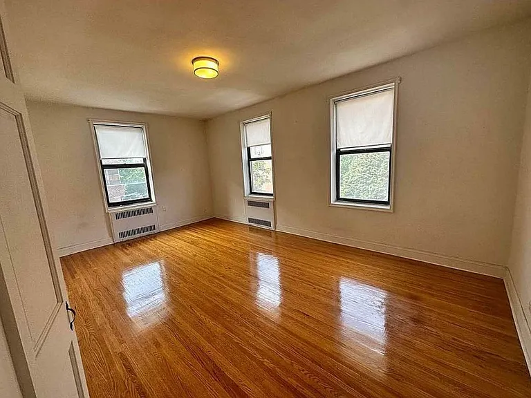 67-70 Yellowstone Blvd #4Y — Photo 10