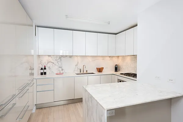 Rented by Douglas Elliman | media 17