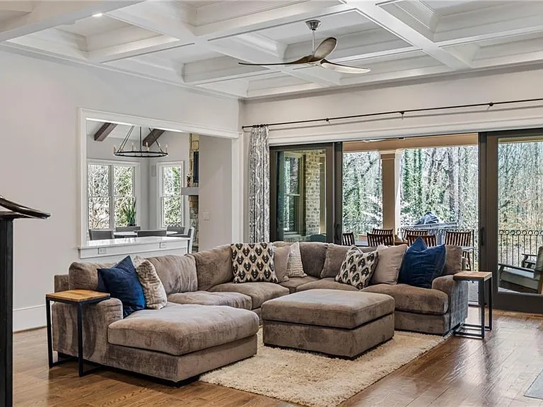 5265 Peachtree Dunwoody Rd — Photo 17